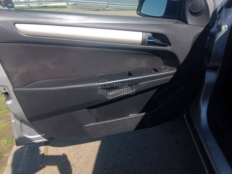 Opel Astra H 1.7isuzu