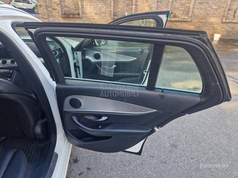 Mercedes Benz E 220 A K C I J A