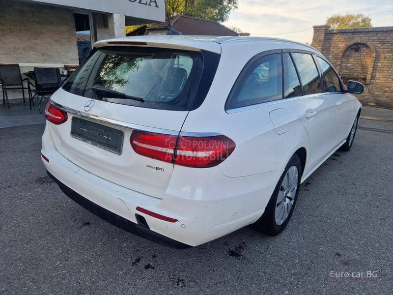 Mercedes Benz E 220 A K C I J A