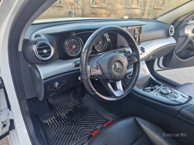 Mercedes Benz E 220 A K C I J A