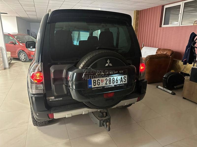 Mitsubishi Pajero N1