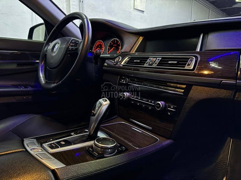 BMW 730 S a l o n BMW 730 S a l o n