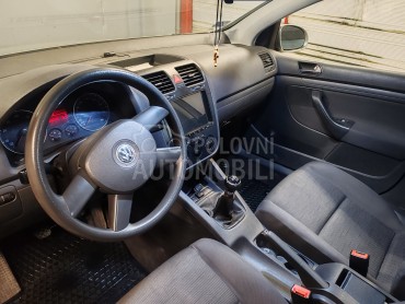 Volkswagen Golf 5 TNG ZA POCETNIKE