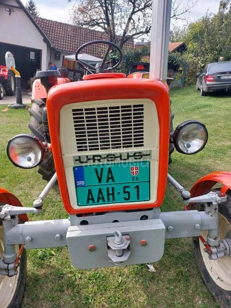 Ursus c 335