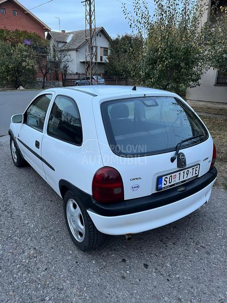 Opel Corsa B 1.0 B