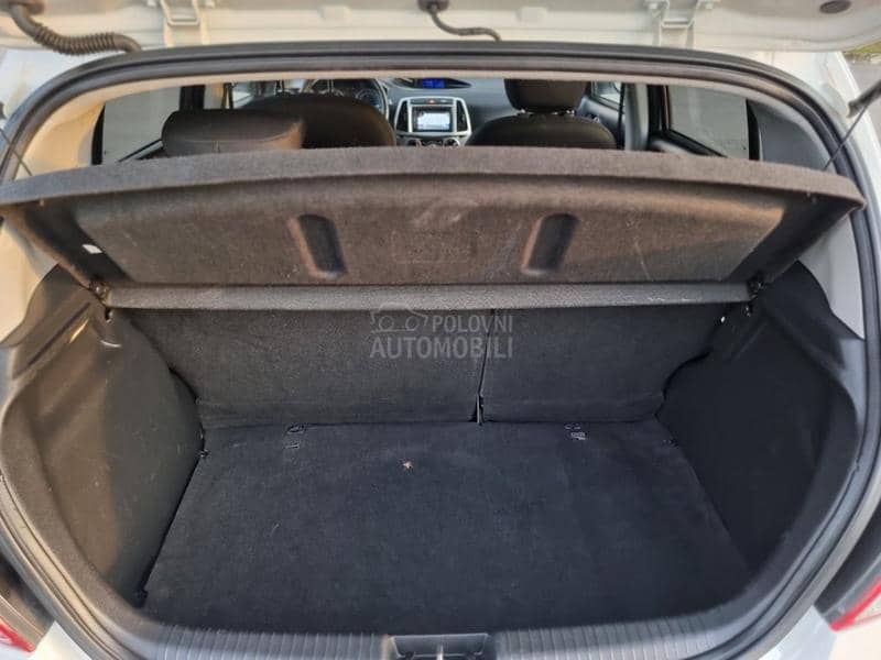 Hyundai i20 1.2b Nav/Led/Ch