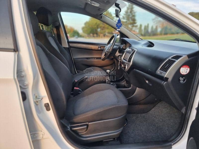 Hyundai i20 1.2b Nav/Led/Ch