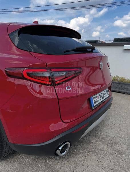 Alfa Romeo Stelvio  Alfa Romeo Stelvio