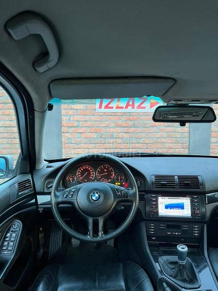 BMW 520  BMW 520