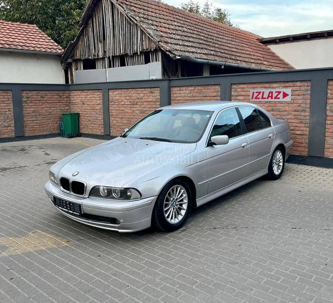 BMW 520  BMW 520