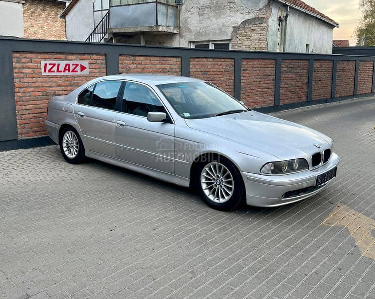 BMW 520  BMW 520