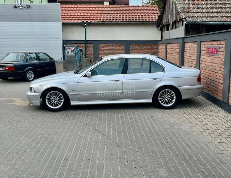 BMW 520  BMW 520