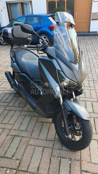 Yamaha X Max