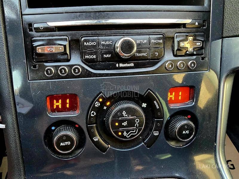 Peugeot 3008 AUTOM 1.6 HDI