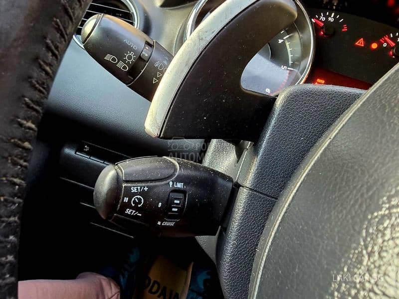 Peugeot 3008 AUTOM 1.6 HDI