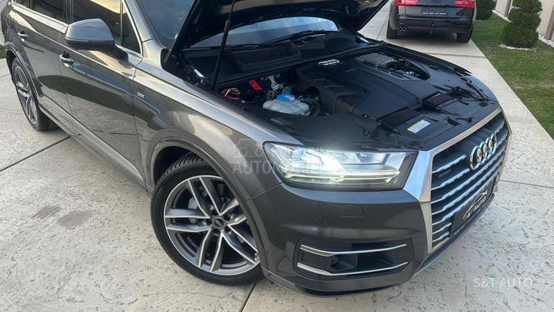 Audi Q7 3.0 TDI/3XS-LINE/FUL Audi Q7 3.0 TDI/3XS-LINE/FUL
