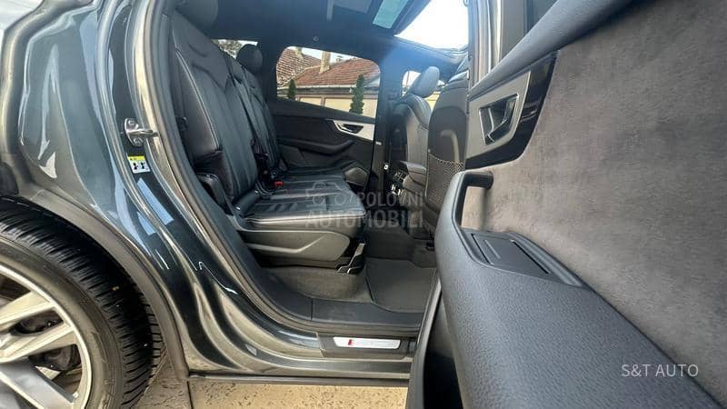 Audi Q7 3.0 TDI/3XS-LINE/FUL Audi Q7 3.0 TDI/3XS-LINE/FUL