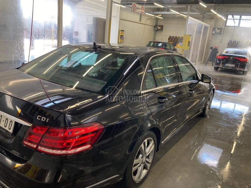 Mercedes Benz E 220 