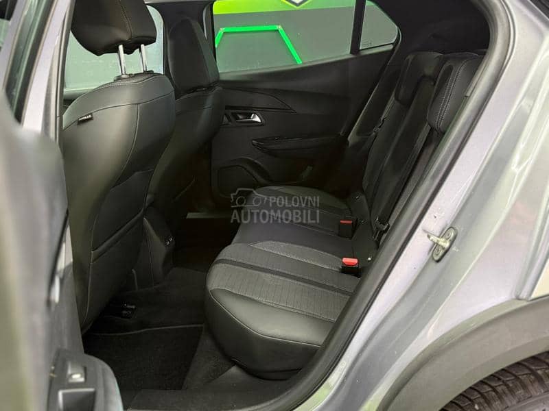 Peugeot 2008 1.2b/Allure/3D/N0V