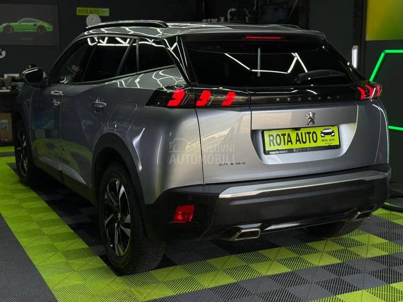 Peugeot 2008 1.2b/Allure/3D/N0V