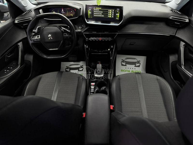 Peugeot 2008 1.2b/Allure/3D/N0V