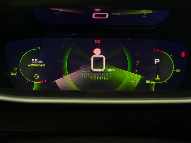 Peugeot 2008 1.2b/Allure/3D/N0V
