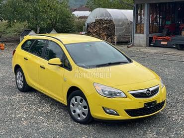 Opel Astra J 1.6Enjoy