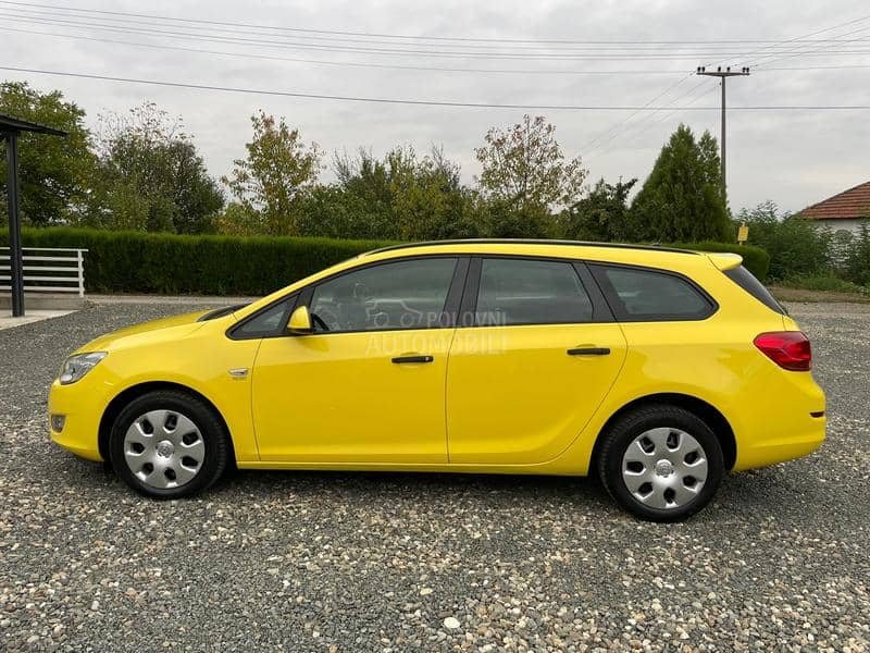 Opel Astra J 1.6Enjoy