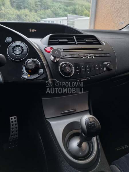 Honda Civic 1.8b SPORT