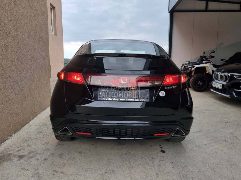Honda Civic 1.8b SPORT