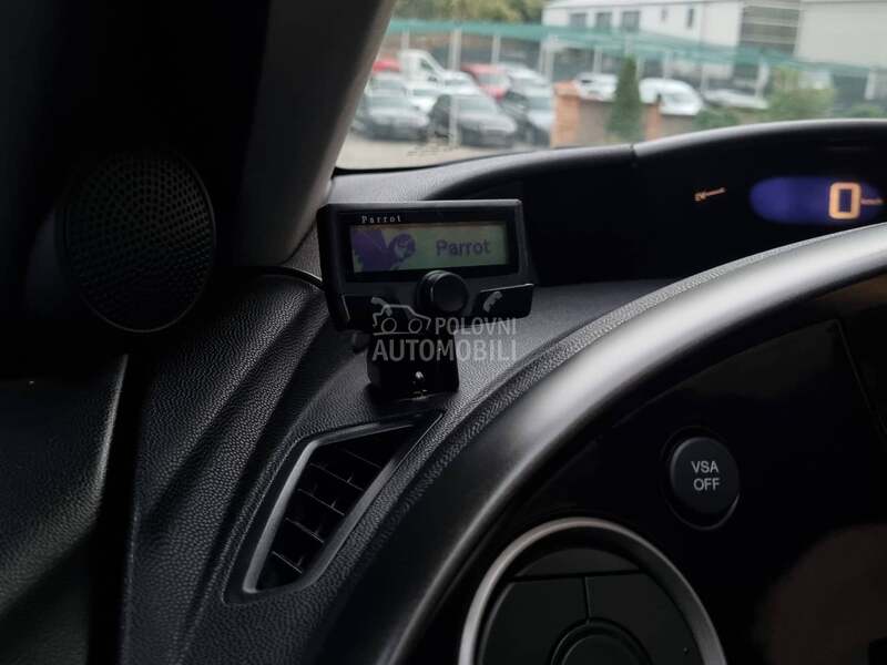 Honda Civic 1.8b SPORT