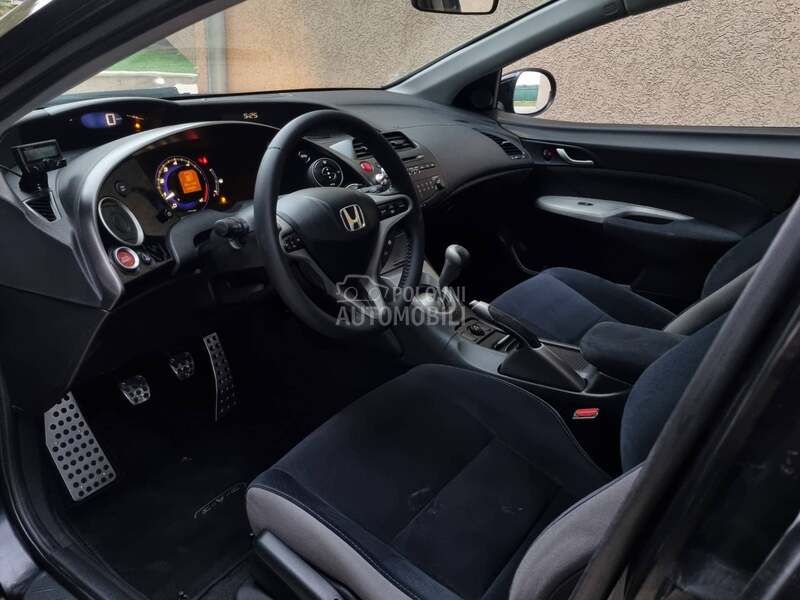 Honda Civic 1.8b SPORT