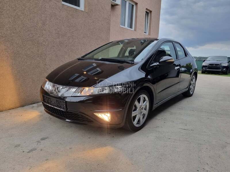 Honda Civic 1.8b SPORT