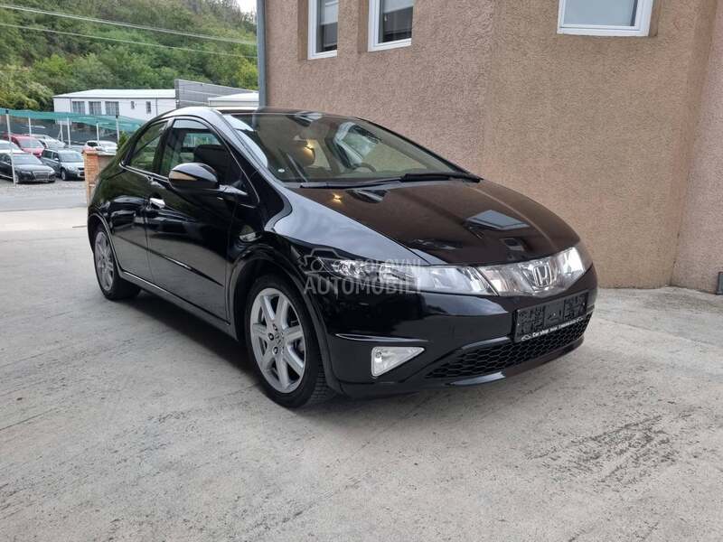 Honda Civic 1.8b SPORT