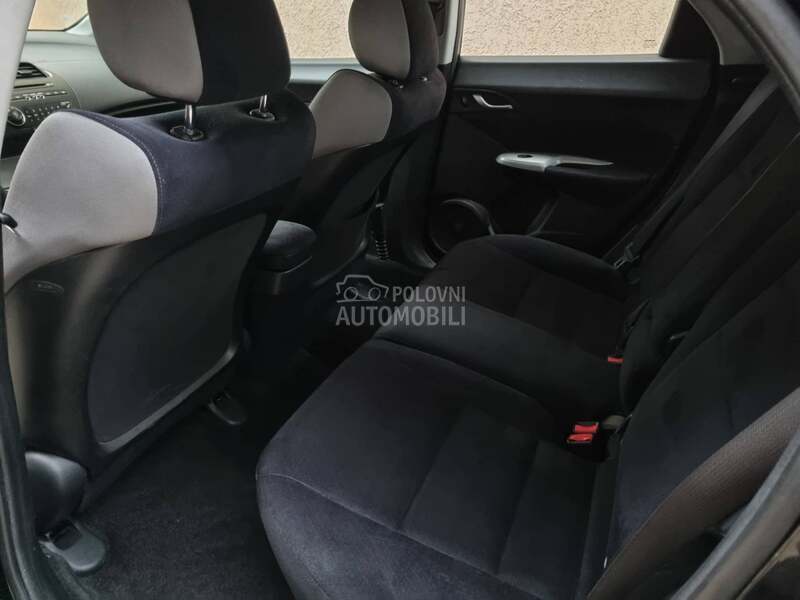 Honda Civic 1.8b SPORT