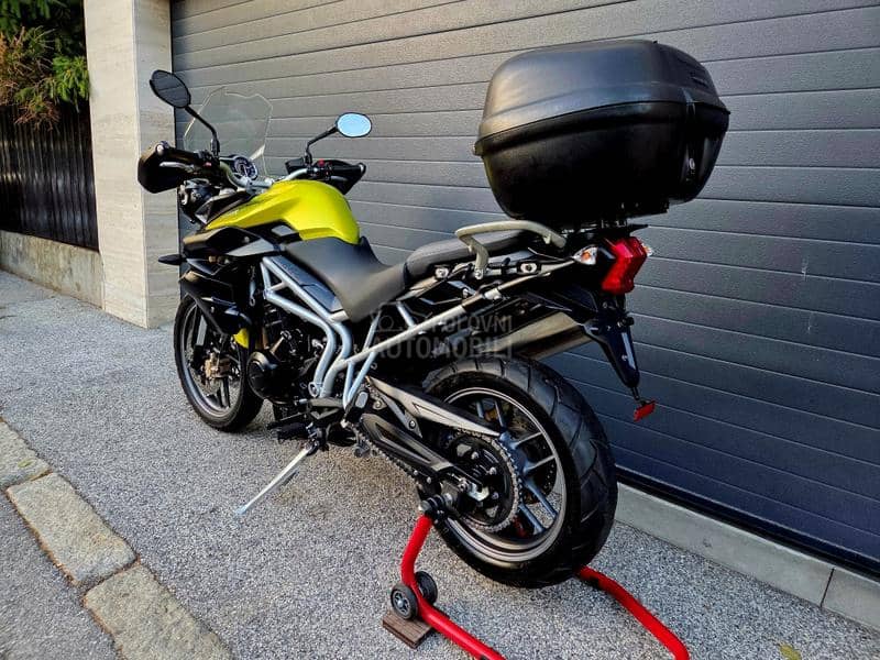 Triumph Tiger 800