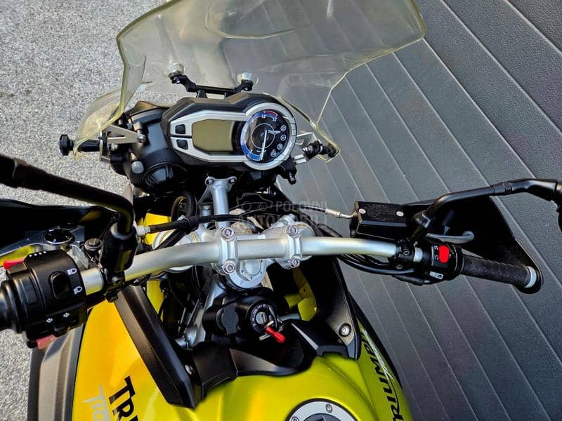 Triumph Tiger 800