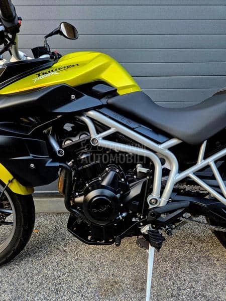Triumph Tiger 800