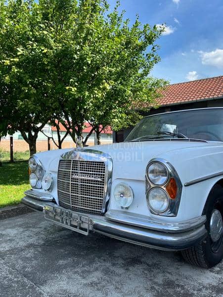 Mercedes Benz w109