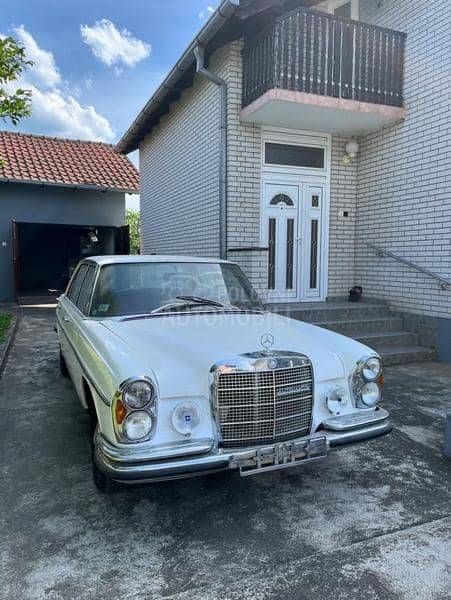 Mercedes Benz w109