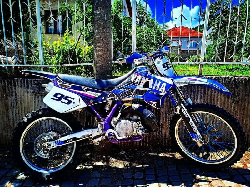 Yamaha YZ Nova saobracajna