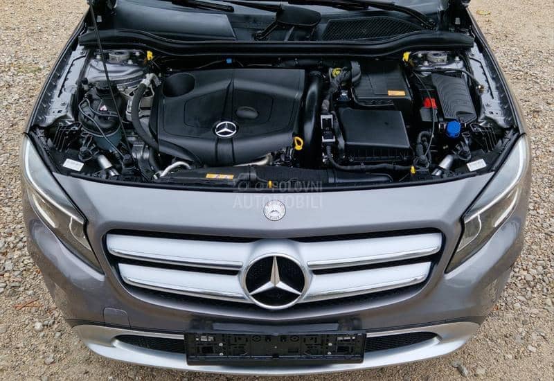 Mercedes Benz GLA 200  Mercedes Benz GLA 200