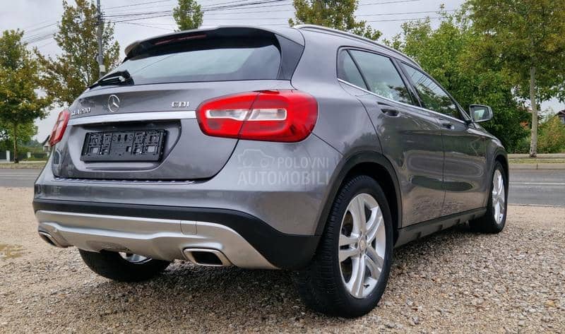 Mercedes Benz GLA 200  Mercedes Benz GLA 200