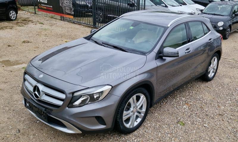 Mercedes Benz GLA 200  Mercedes Benz GLA 200