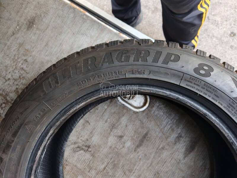 Goodyear 205/55 R16 Zimska