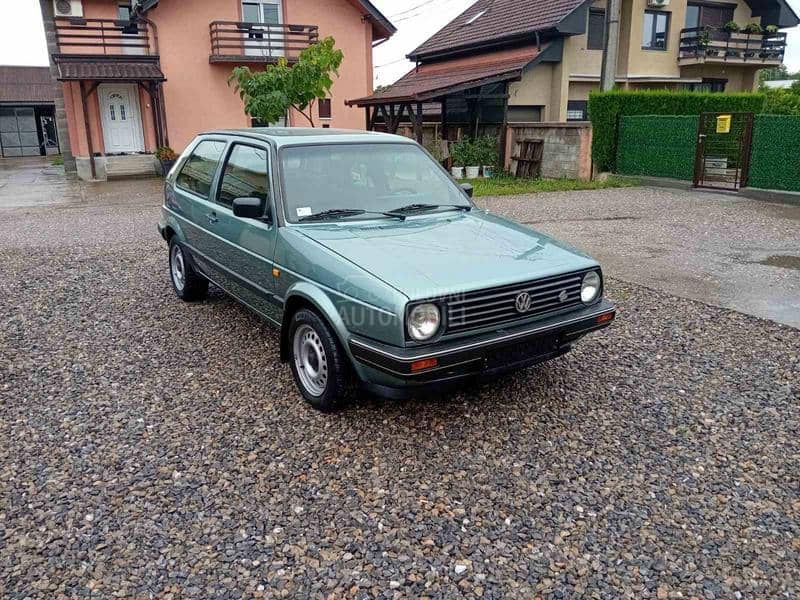 Volkswagen Golf 2 1.6 BUKVALNO NOV