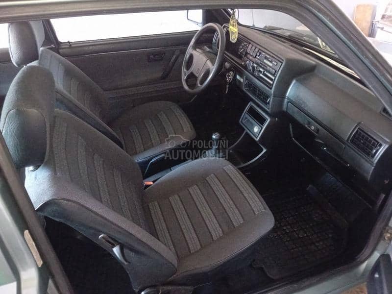 Volkswagen Golf 2 1.6 BUKVALNO NOV