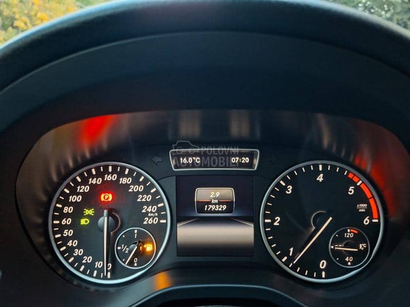Mercedes Benz A 180 1.5   P R E S T I Ž Mercedes Benz A 180 1.5   P R E S T I Ž