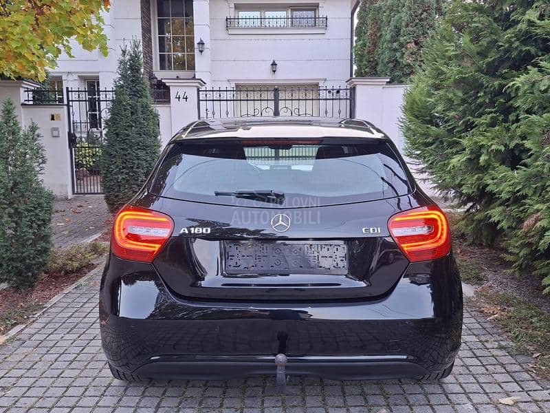 Mercedes Benz A 180 1.5   P R E S T I Ž Mercedes Benz A 180 1.5   P R E S T I Ž