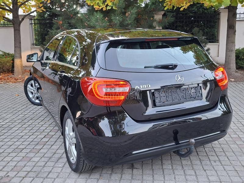Mercedes Benz A 180 1.5   P R E S T I Ž Mercedes Benz A 180 1.5   P R E S T I Ž